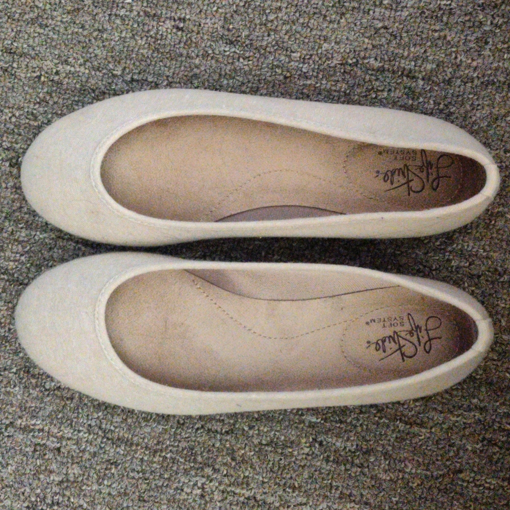 Women's Life Stride Ballerina Flats Natural 9M
